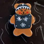 Blue Sweater Teddy Needle Magnet - Mill Hill