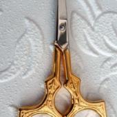 Fleur Scissors Gold 2 1/2"